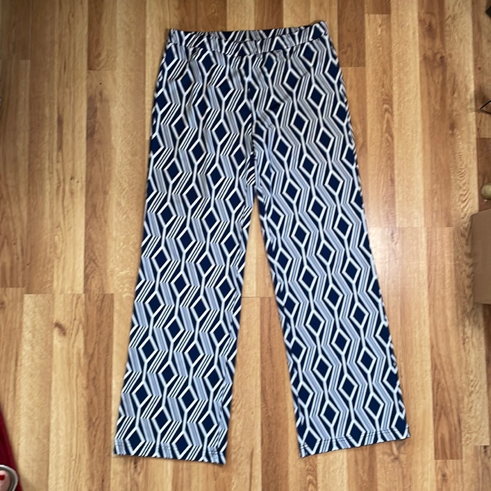 New Directions Geo Pants